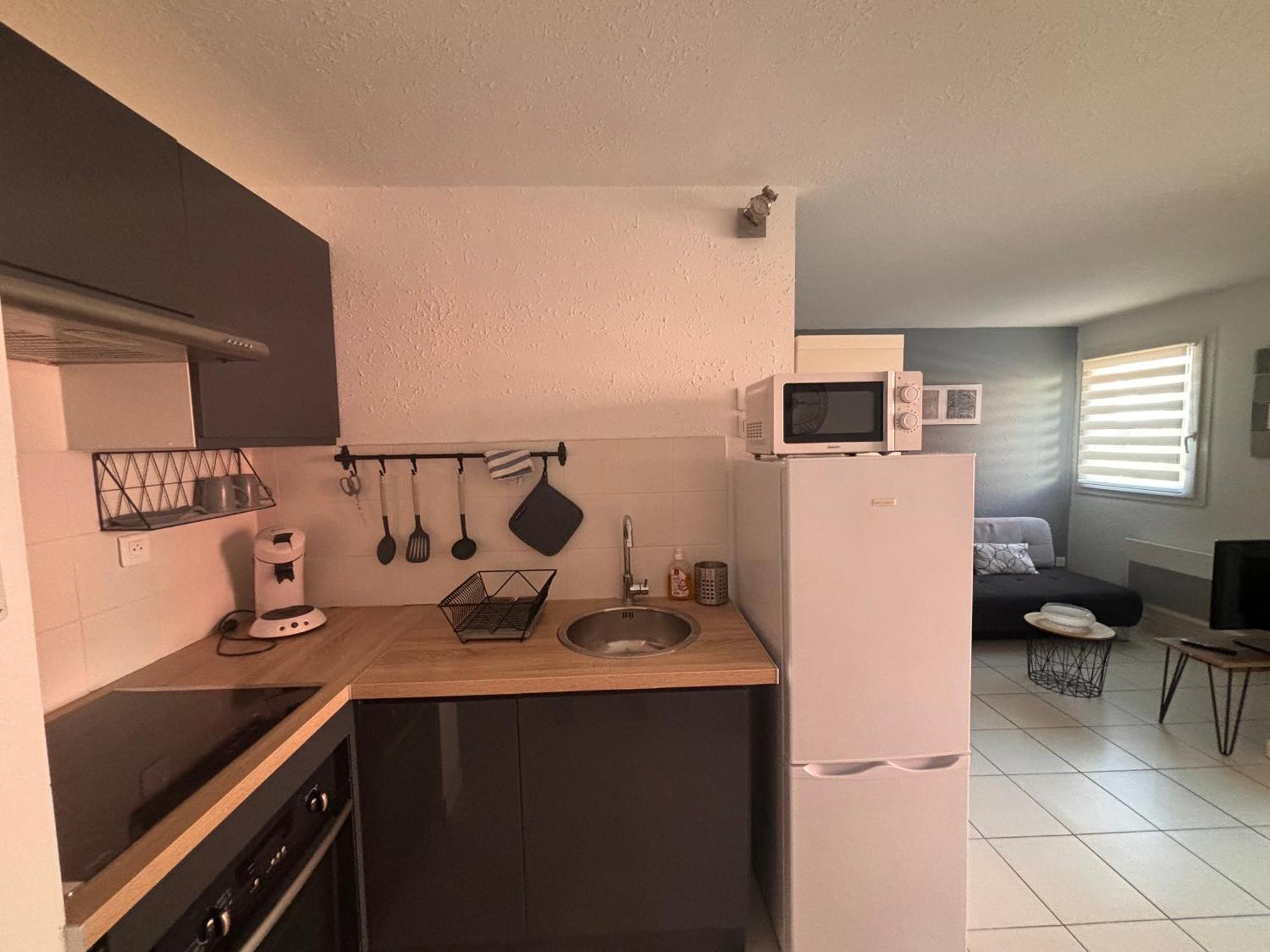 Classe 3 Etoiles Cosy Sur Proche De Toutes Commodites, Parking Prive Apartment Sète