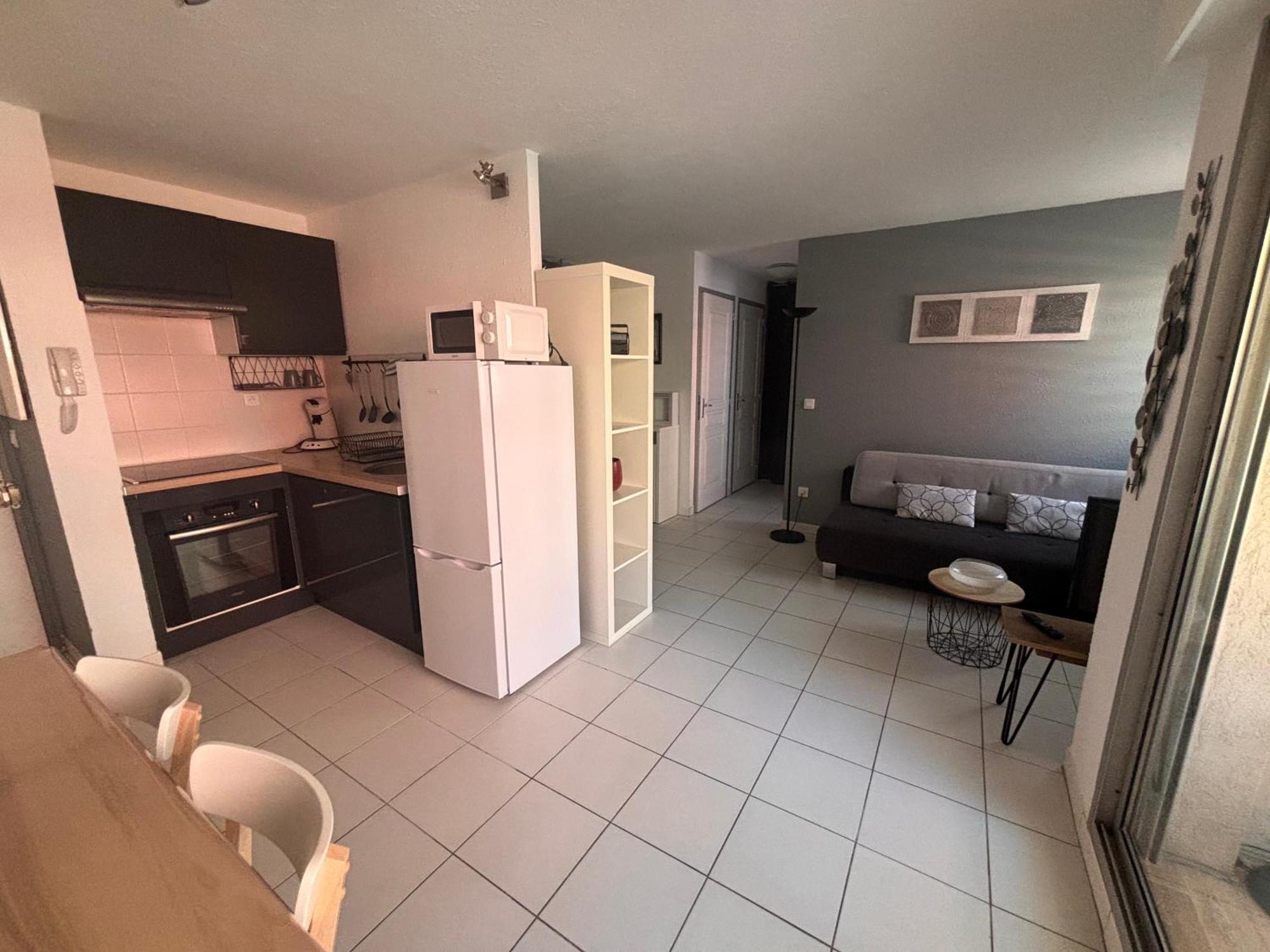 Classe 3 Etoiles Cosy Sur Proche De Toutes Commodites, Parking Prive * Sète