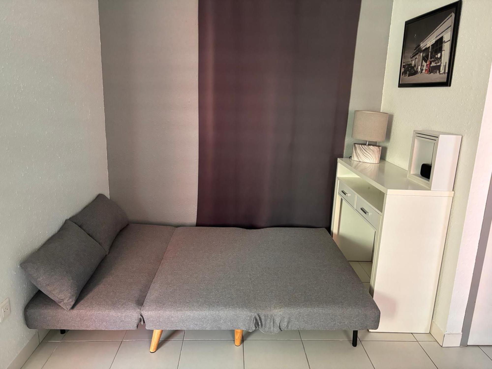 Classe 3 Etoiles Cosy Sur Proche De Toutes Commodites, Parking Prive
